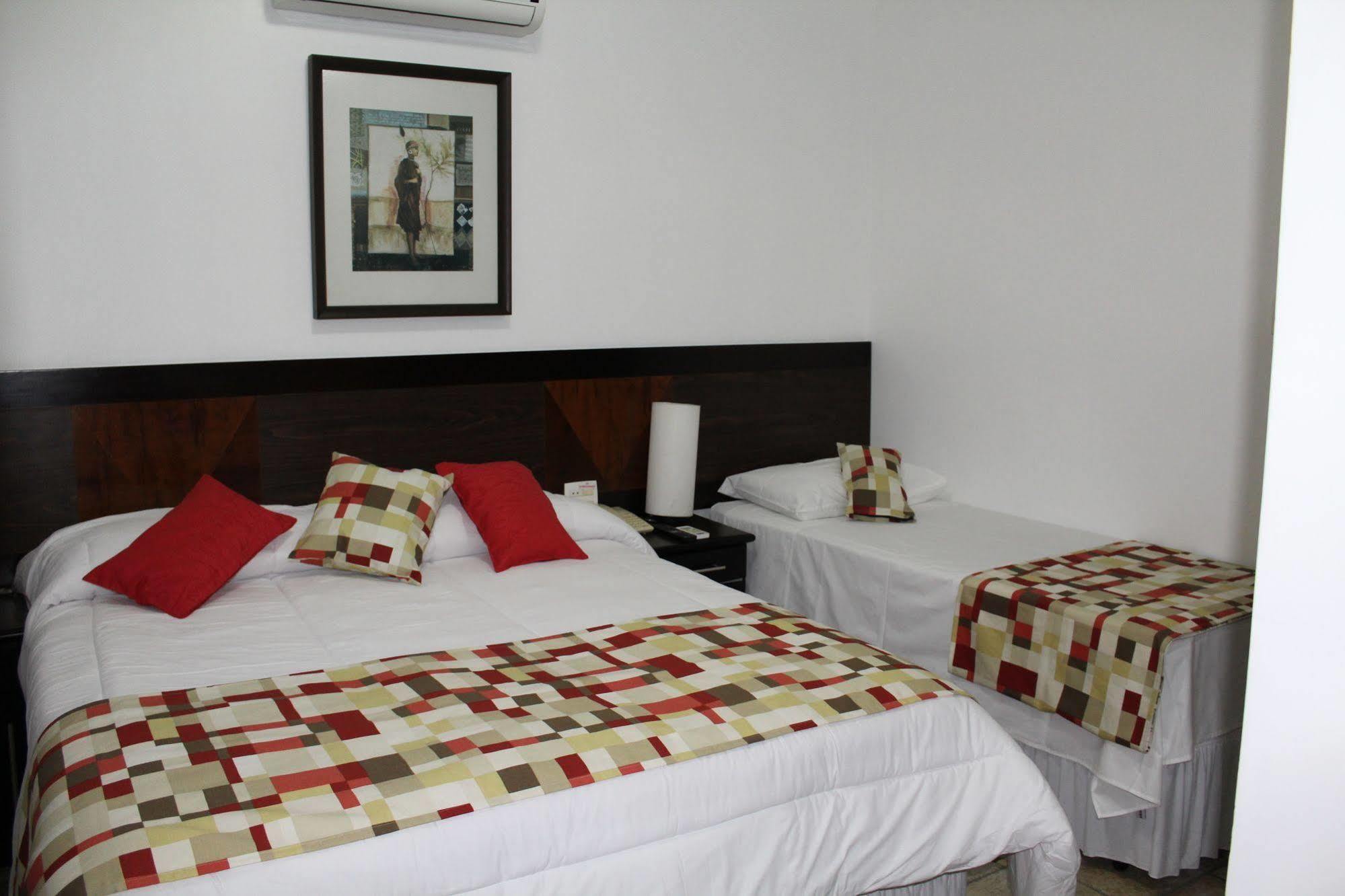 Hotel Dom Henrique Timoteo Ngoại thất bức ảnh