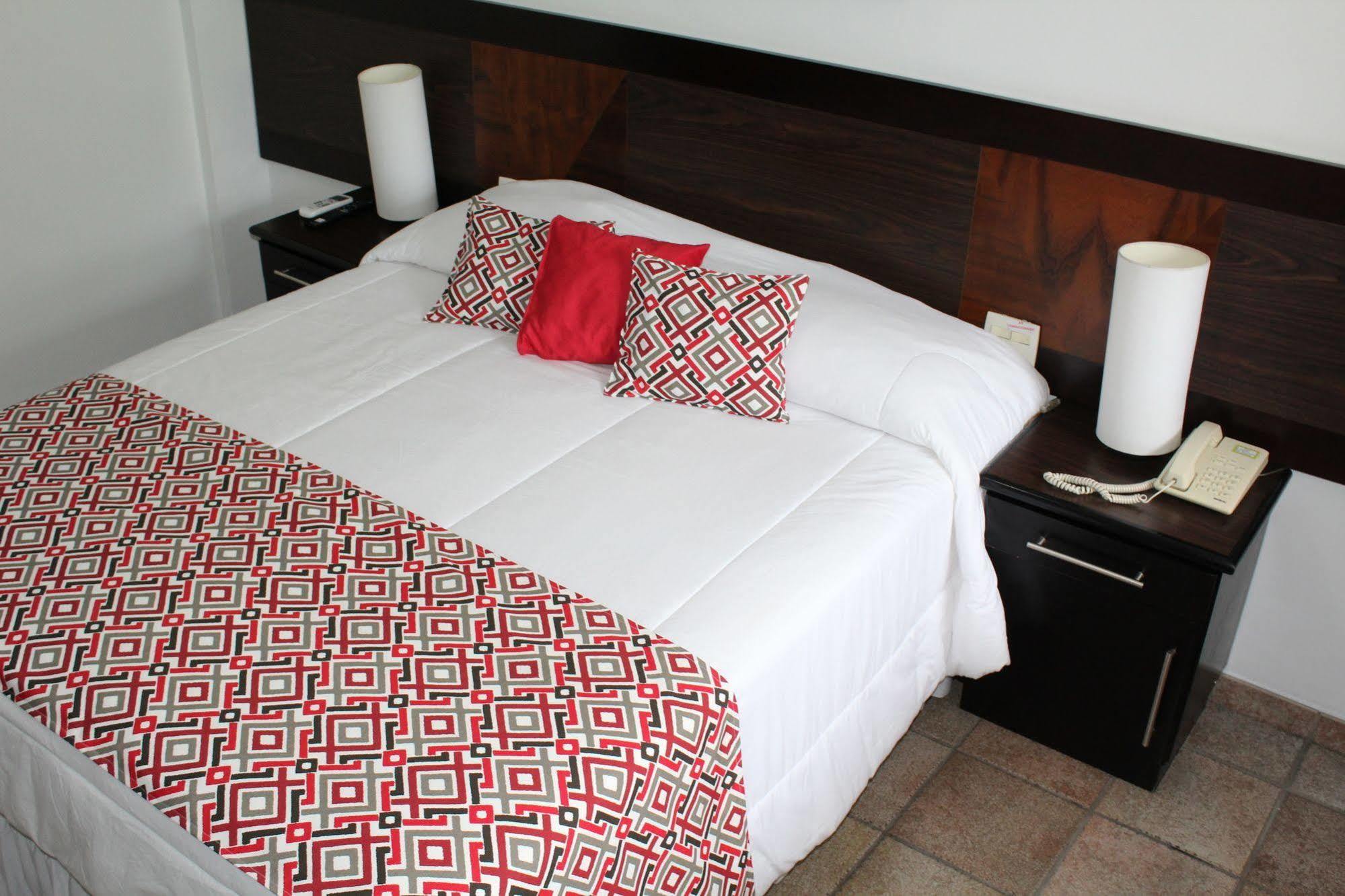 Hotel Dom Henrique Timoteo Ngoại thất bức ảnh